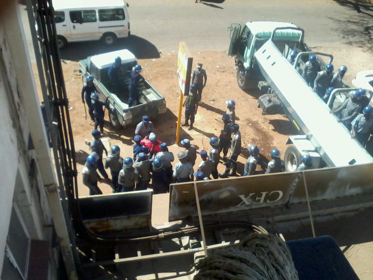 Police harassing trade unionists at ZCTU offices in 2016